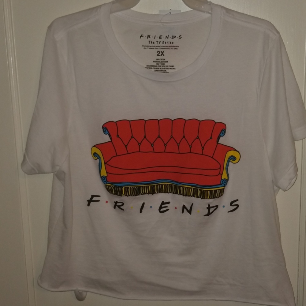 Cropped graphic tee